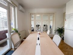 Piata Unirii Metrou, Renovat, 94 mp utili, 3 camere de inchiriat