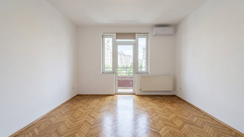 Piata Unirii Metrou, Renovat, 94 mp utili, 3 camere de inchiriat