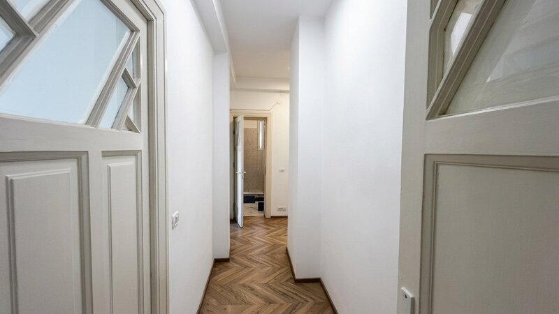 Piata Unirii Metrou, Renovat, 94 mp utili, 3 camere de inchiriat