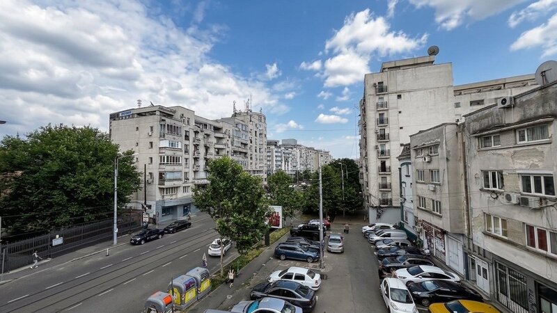 Piata Unirii Metrou, Renovat, 94 mp utili, 3 camere de inchiriat